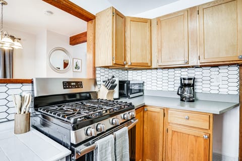 Pet-Friendly Saint Paul Home w/ Shared Yard! House in Saint Paul