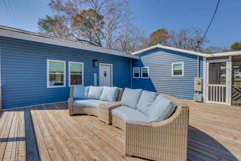 Bright Shelby Cottage w/ Deck & Creek Views! Cottage in Alabama