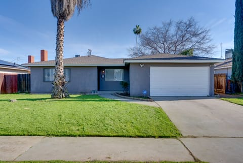Near Airport & Dtwn: Breezy Fresno Home! House in Fresno