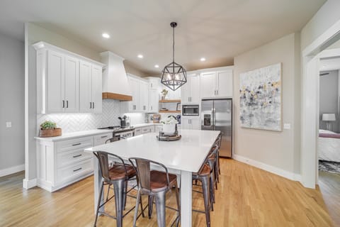 Cozy Carlton Landing Home - Pools & Lake Access House in Longtown