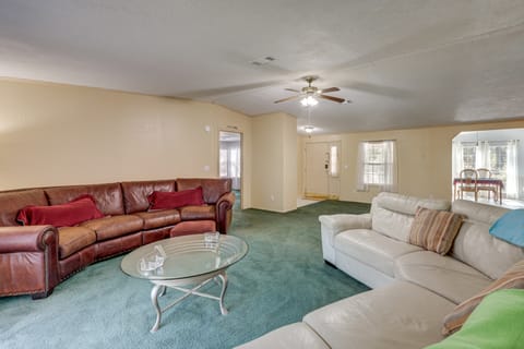 Work, Play & Explore! Retreat w/ Deck in McAlpin House in Florida