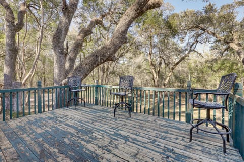 Work, Play & Explore! Retreat w/ Deck in McAlpin House in Florida