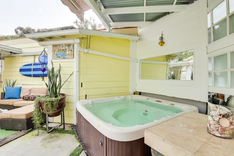 Carlsbad Bungalow: Patio, Hot Tub, Close to Beach! House in Carlsbad