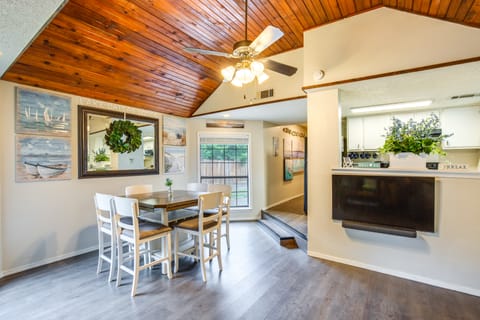 Families Welcome! Texas Home Near Lewisville Lake House in Lake Dallas