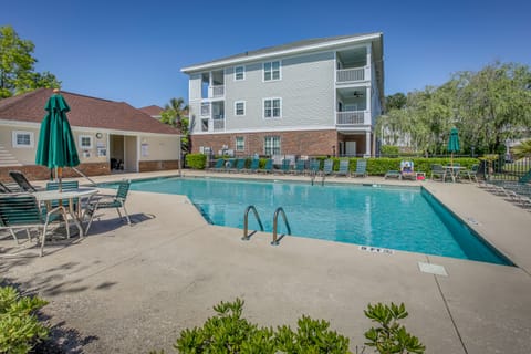 3 Mi to Beach: North Myrtle Beach Condo w/ Patio! Apartment in North Myrtle Beach