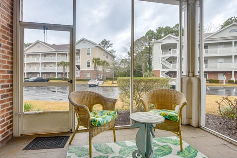 3 Mi to Beach: North Myrtle Beach Condo w/ Patio! Apartment in North Myrtle Beach