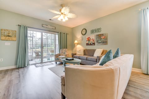 3 Mi to Beach: North Myrtle Beach Condo w/ Patio! Apartment in North Myrtle Beach