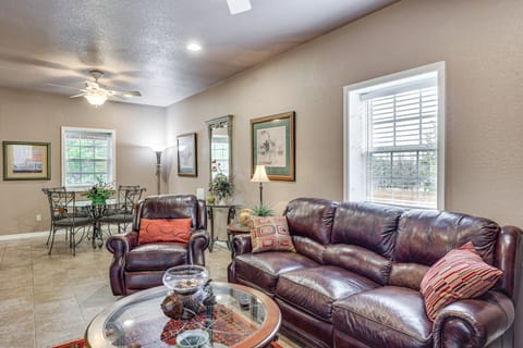 Pet-Friendly Dover Cottage w/ Deck + Mtn Views! Cottage in Arkansas