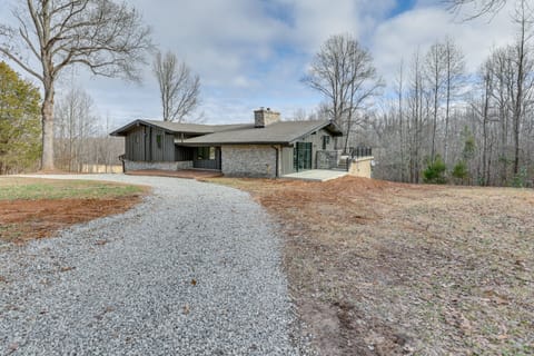 'The Duck Farm' Sugar Tree Hideaway w/ Yard! House in Tennessee