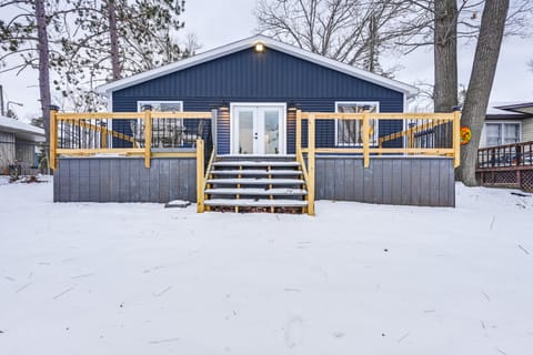 Riverfront Michigan Cottage w/ Fire Pit & Kayaks! Cottage in Michigan