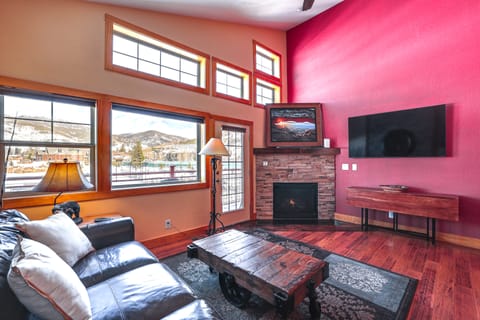 4 Mi to Ski: Dillon Condo w/ Balcony & Mtn Views Apartment in Dillon