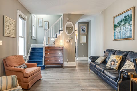 Pet-Friendly Indianapolis Retreat Near City Center Apartment in Indianapolis