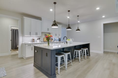 Beach House w/ Deck & Pool Access in Rehoboth House in Sussex County