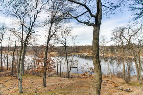 Lakefront Nisswa Home w/ Deck & Screened Porch House in Lake Shore