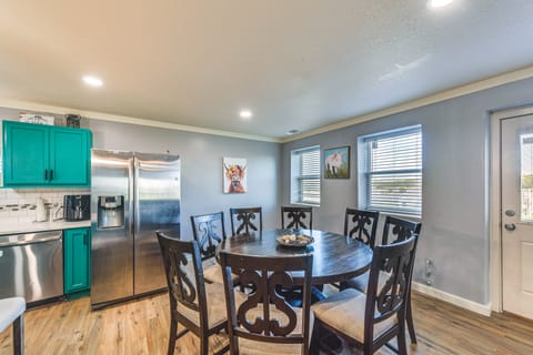 4 Mi to Whitney Lake: Home on 30 Acres! House in Texas