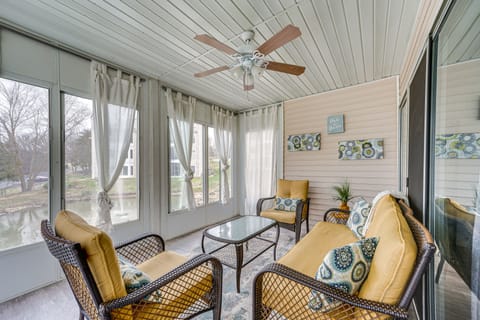 Inviting Condo w/ Pool Access, Near Branson Strip! Apartment in Branson