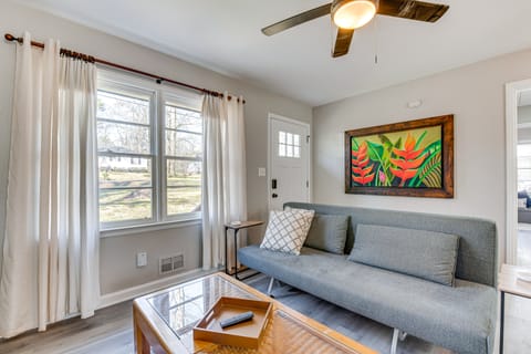 Bring Your Pets! Family Haven w/ Yard in Mableton House in Mableton