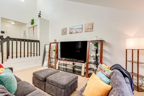 West Palm Beach Lake House: Near Beaches! House in Lakeside Green