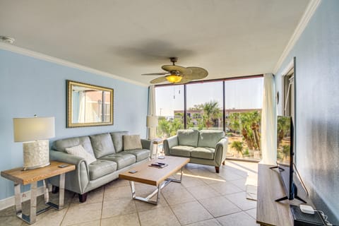 Biloxi Condo w/ Pool Access - Steps to Beach! Apartment in Biloxi