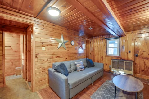 Laconia Cabin w/ Grill: 2 Mi to Weirs Beach! House in Laconia