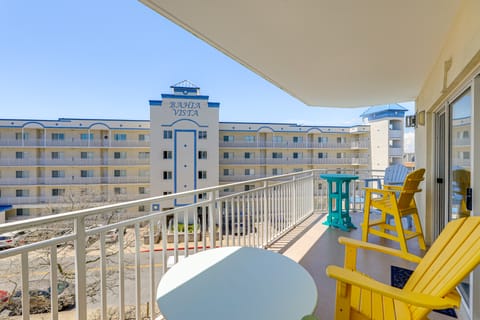Steps to Boardwalk! 4th-Floor Ocean City Beach Gem Apartment in Ocean City