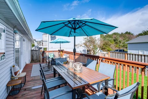 Cozy PNW Getaway w/ Fire Pit: Walk to Beach! House in Moclips