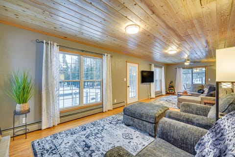 Charming Butternut Lake Getaway w/ Deck & Dock! House in Wisconsin