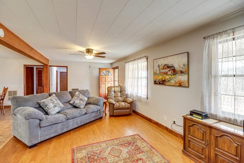 Pet-Friendly Onia Vacation Rental w/ Private Deck! House in Arkansas