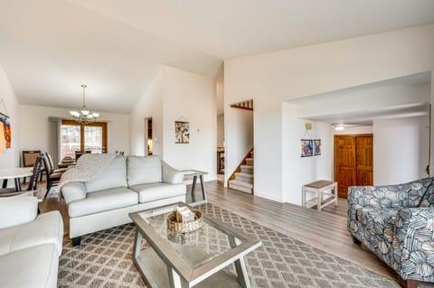 10 Mi to Denver: Pet-Friendly Arvada Home w/ Yard! House in Westminster