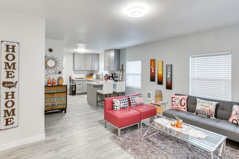 Charming Auburn Home: 15 Mi to Downtown Tacoma! House in Auburn