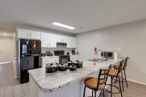 3 Mi to Campus: Fayetteville Home w/ Hot Tub! House in Fayetteville