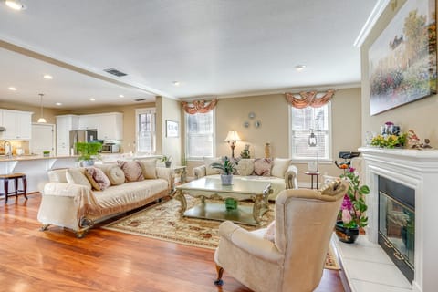 Luxe Bay View Home Near SF, Berkley & Napa Valley House in Hercules