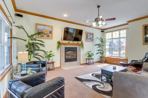 Hot Tub + Deck: 'Holiday Island Fairway Estate’ House in Table Rock Lake