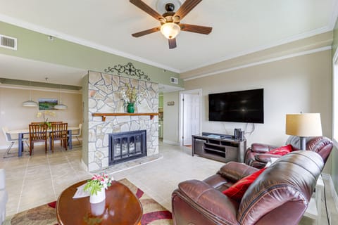 Steps to Slopes! Mtn-View Sugar Top Condo w/ Pool Apartment in Sugar Mountain