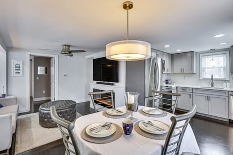 Modern Terryville Cottage w/ Deck & Lake View! Cottage in Bristol