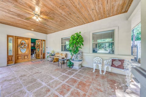 Charming Home w/ Patios, Near Ruidoso Downs Casino House in Ruidoso