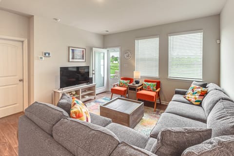 Pool Access & Beach Shuttle: Millville Townhome! Apartment in Sussex County