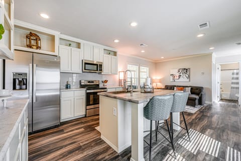 Lovely Broken Bow Cottage w/ Hot Tub & Fire Pit! Cottage in Broken Bow