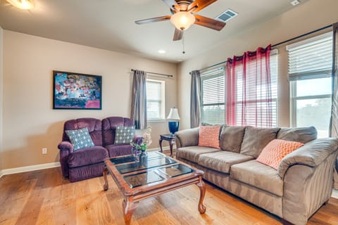 Lago Vista Vacation Rental - Walk to Lake Travis! House in Lago Vista