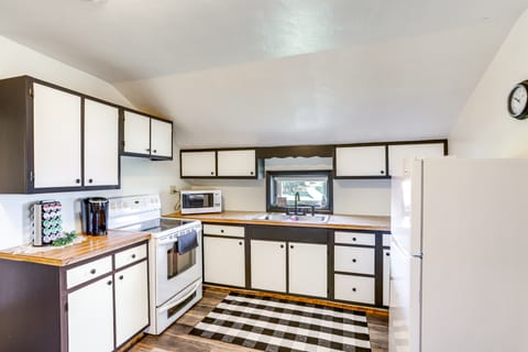 Greenwich Countryside Apartment w/ Shared Yard Apartment in Ohio