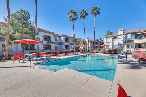 Pool Access, Near Spring Training! Mesa Retreat Apartment in Gilbert