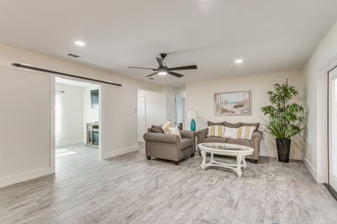 Modern Pensacola Home ~ 6 Mi to Beach! House in Alabama