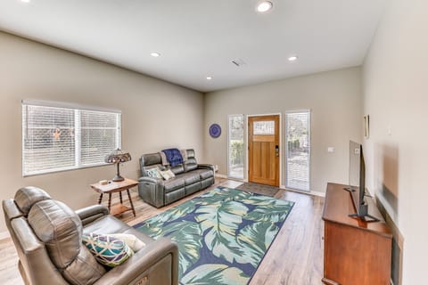 Peaceful Riverside Home w/ Patio, 7 Mi to Downtown House in Riverside