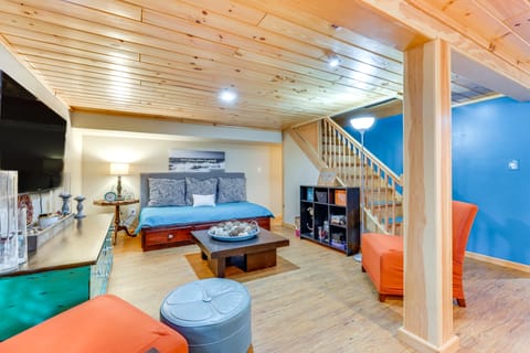 Dog-Friendly Mtn Retreat in Whitehall w/ View! Apartment in Capital District, NY, USA