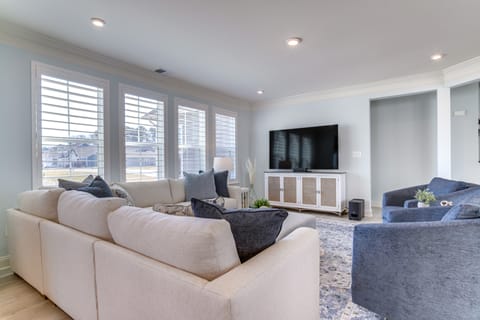 Modern & Spacious Home w/ Pool in Ocean View! House in Millville