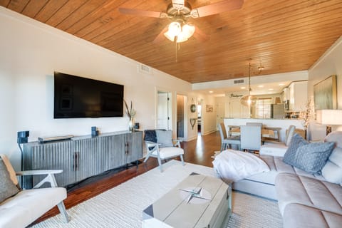 Balcony + Community Perks: Lake Martin Condo! Apartment in Lake Martin