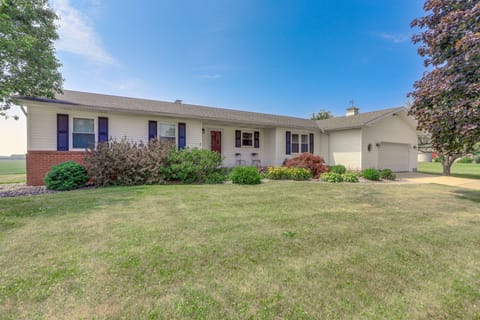 Quiet Greenwich Home w/ Pool + Screened Porch! House in Ohio
