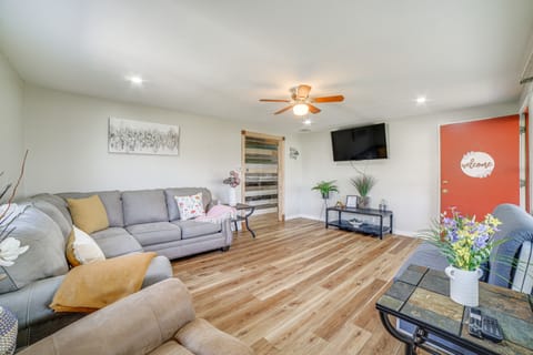 South Bend Home w/ Gas Grill Near Universities! House in Mishawaka