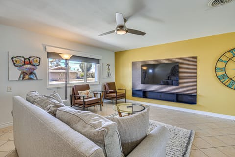 Pet-Friendly Palm Desert Gem w/ Golf Course View House in Indian Wells