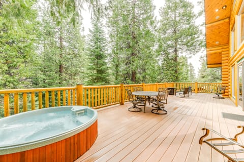 Mountain Cabin w/ Hot Tub: 4 Mi to Shaver Lake! House in Shaver Lake